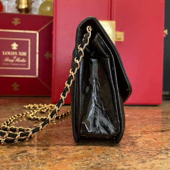 ❤️TRADED❤️ CHANEL Timeless Clutch WOC Black gloss strassed cc gold hardware - Picture 12 of 15